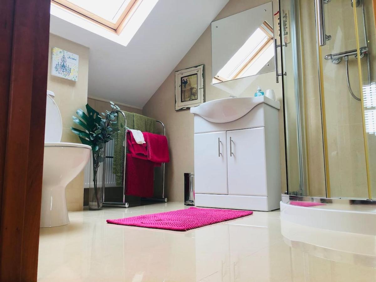 Connemara. 3 Bedroom, 8 Bed, Holiday Home Galway Eksteriør bilde