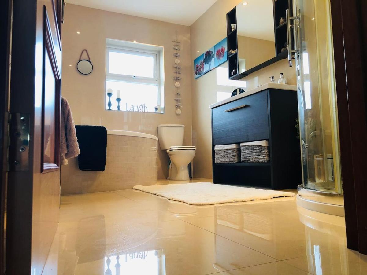 Connemara. 3 Bedroom, 8 Bed, Holiday Home Galway Eksteriør bilde