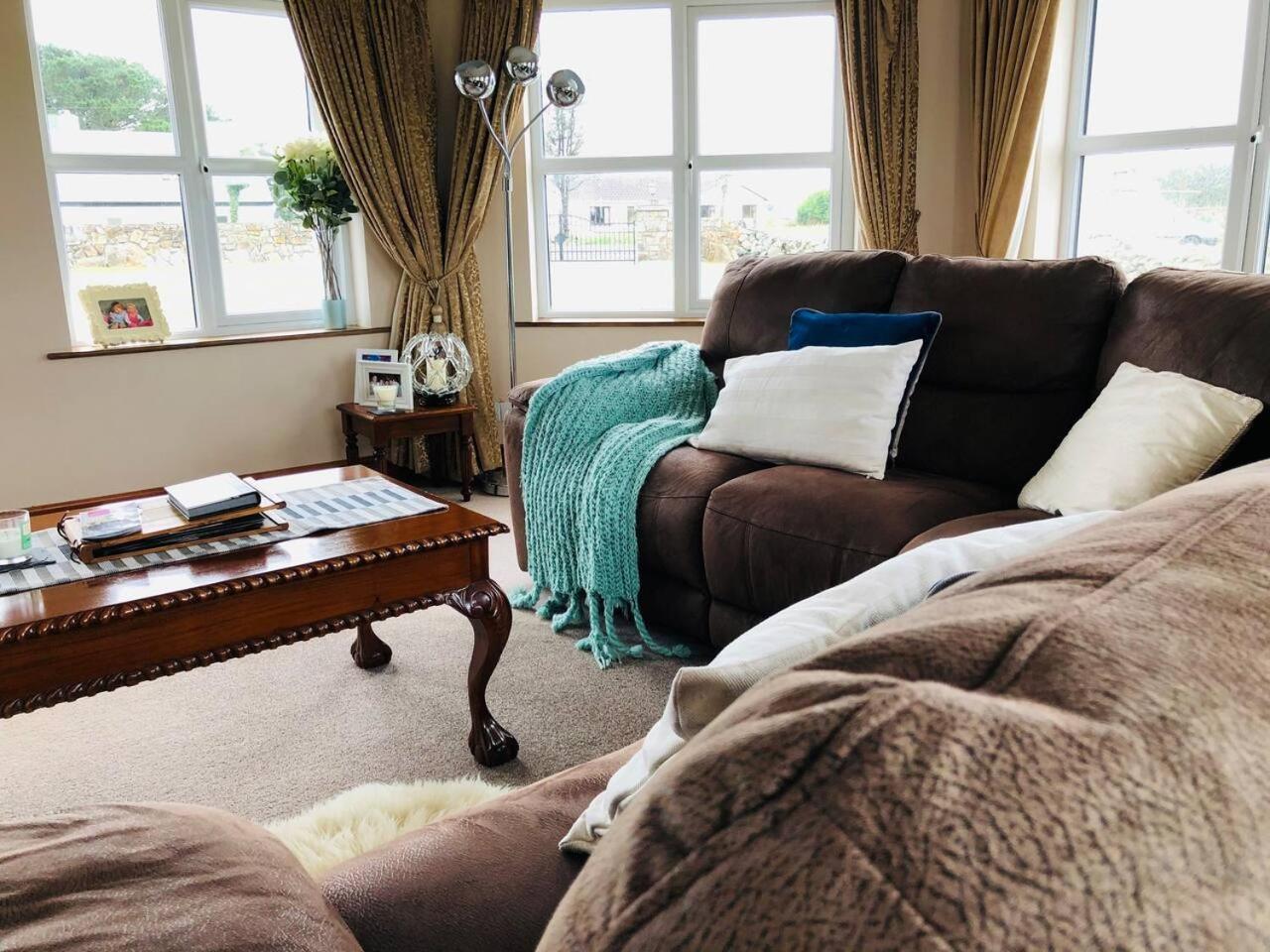 Connemara. 3 Bedroom, 8 Bed, Holiday Home Galway Eksteriør bilde